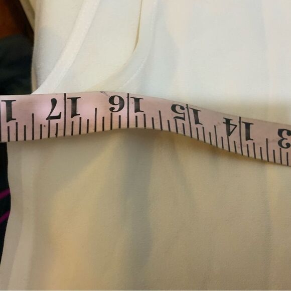 Vince Ivory Silk Henley Sleevless Blouse size XS - Picture 10 of 10